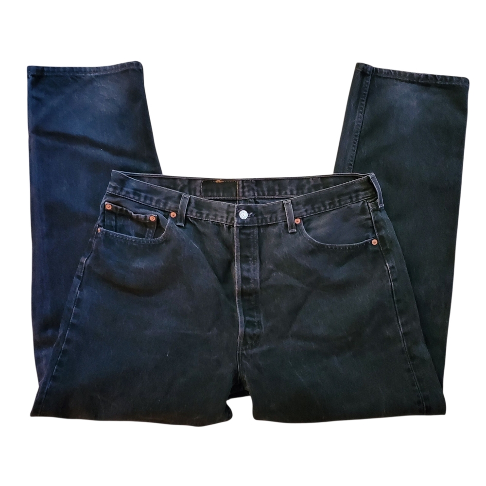 Vintage 90s Levi’s 501 black jeansSize 40 x 32 Button fly